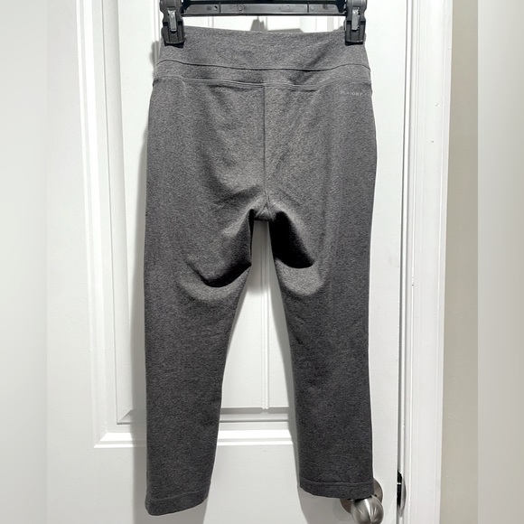 Women’s Reebok Cropped Leggings - Picture 4 of 5